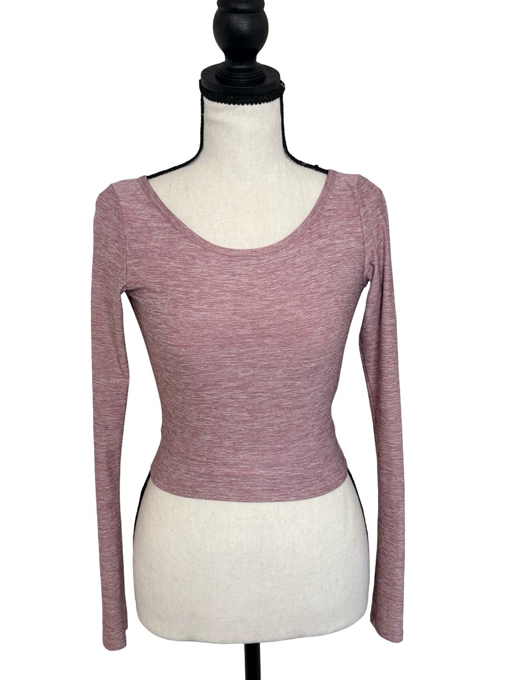 Aritzia The Constant Pink Open Back Long Sleeve Crop Top Yoga Pilates Athleisure